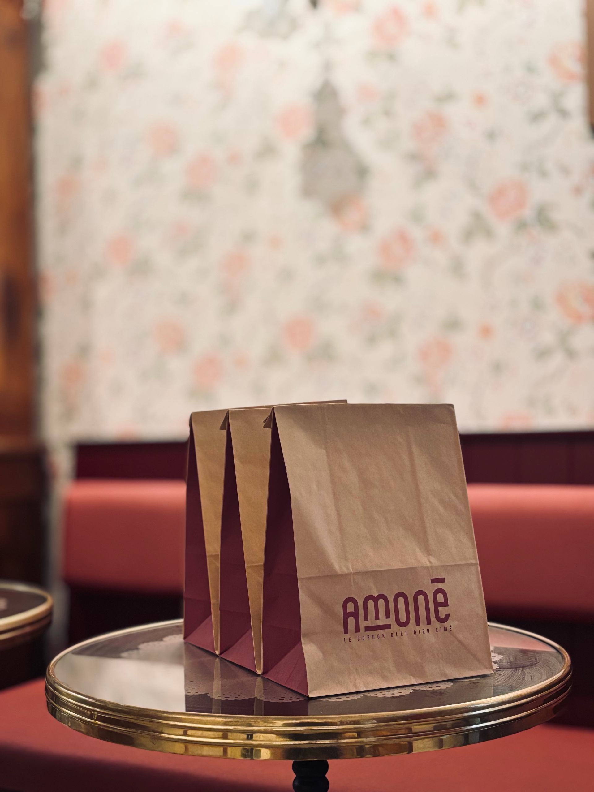 AMONĒ 11